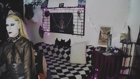 Snapshot of alchemymistic chatting on 3, 2, 2025 Mistic witch online show from 3, 2, 2025