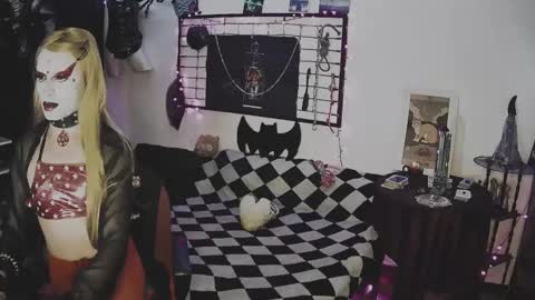 Snapshot of alchemymistic chatting on 5, 3, 2025 Mistic witch online show from 5, 3, 2025