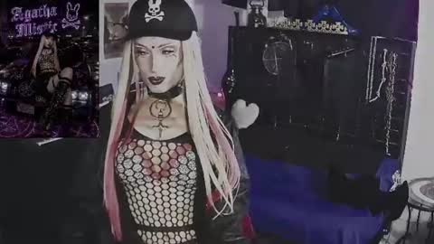 Mistic witch online show from 3, 8, 2026