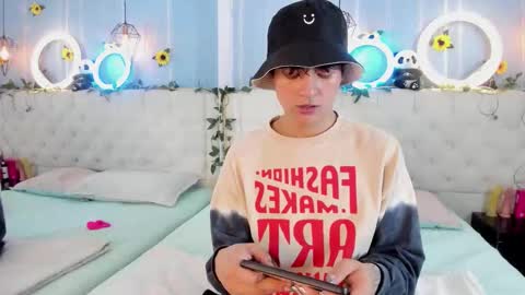 ale_aurarashi online show from 19, 11, 2025