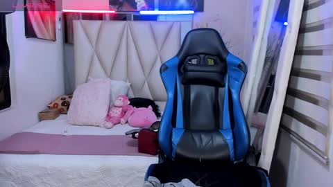 Snapshot of ale_noah_xxx chatting on 11, 1, 2025 ale_noah_xxx online show from 11, 1, 2025