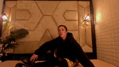 aleja__slav3 online show from 7, 7, 2026