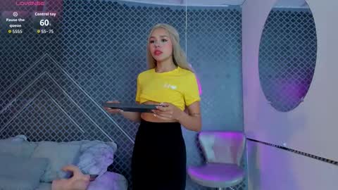 Snapshot of aleja_bloom chatting on 26, 3, 2026 aleja_bloom online show from 26, 3, 2026