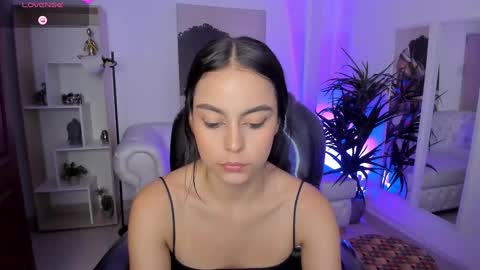 Alejandra online show from 8, 3, 2025