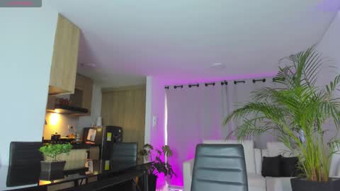 A L E J A N D R A online show from 8, 11, 2025