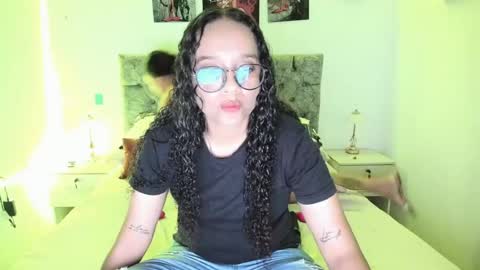 alejandra_evanss online show from 15, 6, 2026