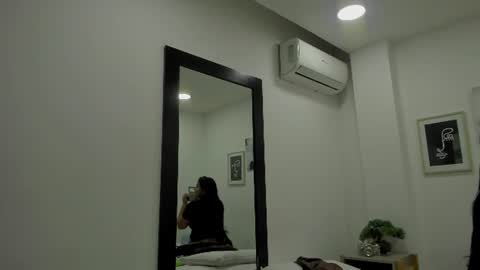 Snapshot of alejandrarojas_ chatting on 11, 6, 2026 Alejandra online show from 11, 6, 2026