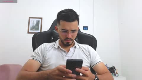 alejandroo_7 online show from 6, 11, 2025