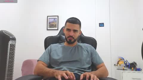 alejandroo_7 online show from 18, 6, 2026