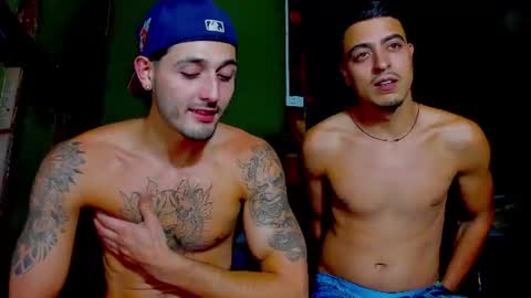 alejo_323__ online show from 25, 6, 2026