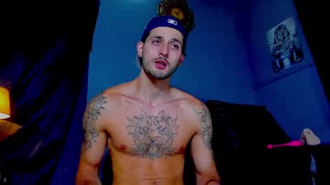 alejo_323__ online show from 20, 7, 2026