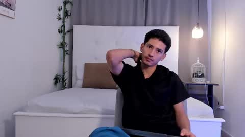 Snapshot of alejo_exotic chatting on 18, 7, 2026 alejo_exotic online show from 18, 7, 2026