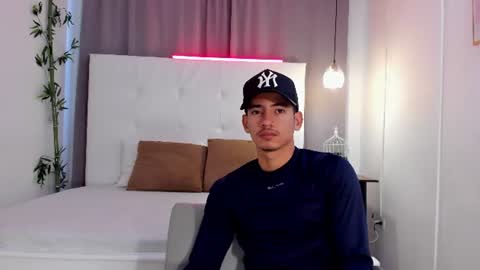 Snapshot of alejo_exotic chatting on 24, 7, 2026 alejo_exotic online show from 24, 7, 2026