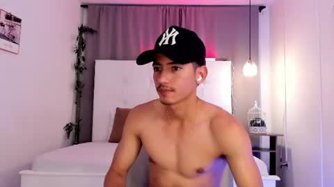 Snapshot of alejo_exotic chatting on 26, 7, 2026 alejo_exotic online show from 26, 7, 2026