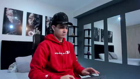 alejo_gray1 online show from 15, 1, 2026