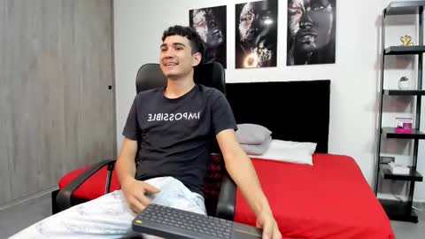 alejo_gray1 online show from 4, 2, 2026