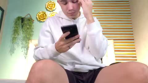 alejo_gray1 online show from 9, 6, 2026