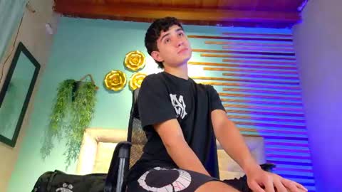 alejo_gray1 online show from 17, 6, 2026