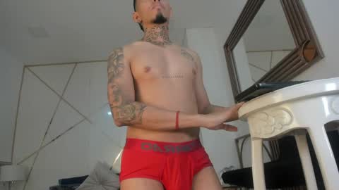 alejo_strong24 online show from 4, 5, 2026