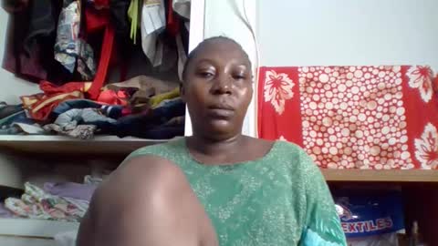 Noreen Kennth and Emilly online show from 2, 11, 2025