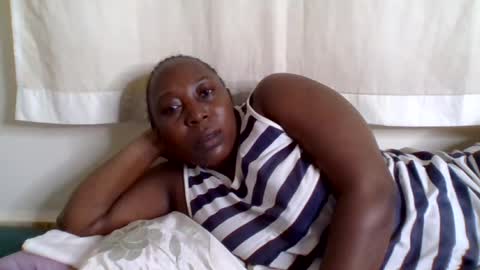 Snapshot of alesha_ chatting on 19, 7, 2026 Noreen Kennth and Emilly online show from 19, 7, 2026
