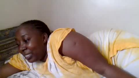 Snapshot of alesha_ chatting on 31, 7, 2026 Noreen Kennth and Emilly online show from 31, 7, 2026