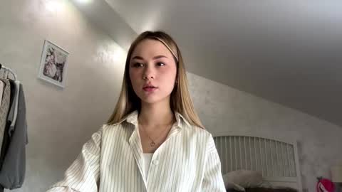 Snapshot of aleshiavavro chatting on 26, 3, 2026 Alesh online show from 26, 3, 2026