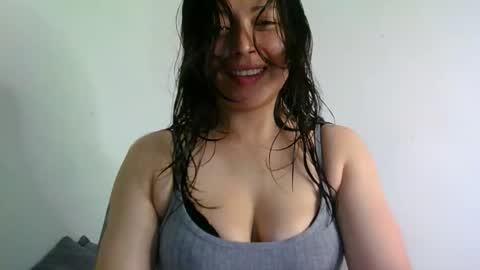 QUEEN OFF MILk  IM BACK  15 NOV online show from 5, 5, 2026
