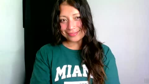 QUEEN OFF MILk  IM BACK  15 NOV online show from 2, 8, 2026