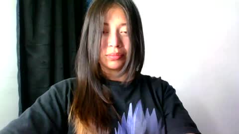 QUEEN OFF MILk  IM BACK  15 NOV online show from 3, 8, 2026