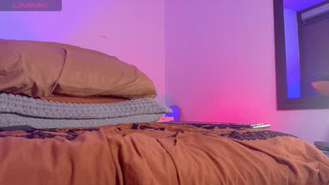 Snapshot of alessandro_dibellucci chatting on 3, 3, 2026 Kciqu3 Independent model online show from 3, 3, 2026