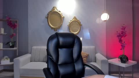 Snapshot of alessaromero chatting on 2, 2, 2025 ALESSA ROMERO  online show from 2, 2, 2025