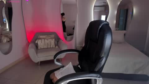 Snapshot of alessaromero chatting on 20, 2, 2025 ALESSA ROMERO  online show from 20, 2, 2025