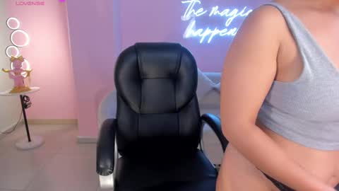 Snapshot of alessaromero chatting on 26, 2, 2025 ALESSA ROMERO  online show from 26, 2, 2025