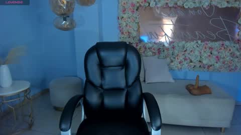 ALESSA ROMERO  online show from 25, 2, 2026