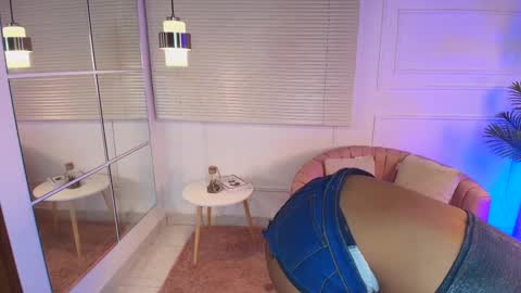 Alejandra  online show from 10, 10, 2025