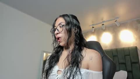 Snapshot of alessia_storm_ chatting on 16, 4, 2026 Alessia online show from 16, 4, 2026