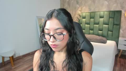 Snapshot of alessia_storm_ chatting on 5, 5, 2026 Alessia online show from 5, 5, 2026