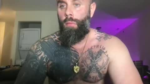 Snapshot of alesterwhite chatting on 9, 10, 2025 alesterwhite online show from 9, 10, 2025