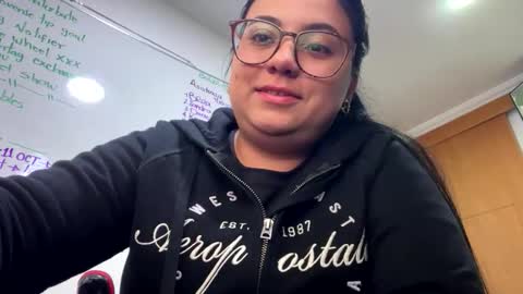 Alejandra online show from 5, 10, 2025