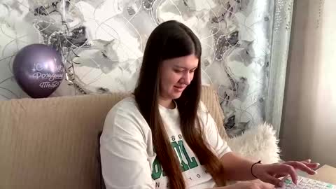 Aletta Oushen online show from 6, 2, 2025