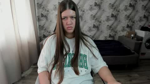 Snapshot of aletta_oushen chatting on 24, 4, 2026 Aletta Oushen online show from 24, 4, 2026