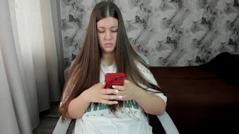 Snapshot of aletta_oushen chatting on 6, 5, 2026 Aletta Oushen online show from 6, 5, 2026