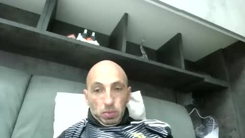 alex120475 online show from 19, 10, 2025