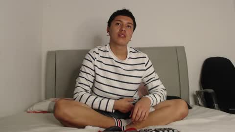 Snapshot of alex__lover chatting on 22, 5, 2026 Owen online show from 22, 5, 2026