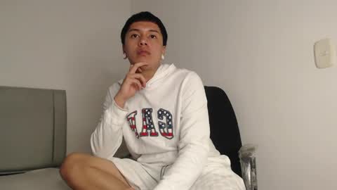 Snapshot of alex__lover chatting on 27, 5, 2026 Owen online show from 27, 5, 2026