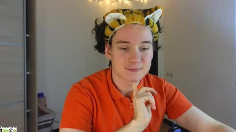 FAVORITE online show from 10, 2, 2025