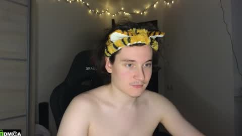 FAVORITE online show from 8, 11, 2025