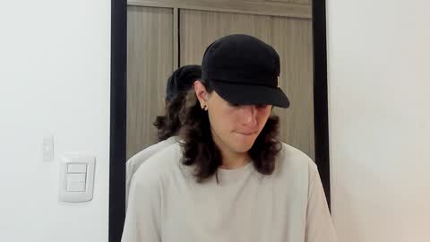 alex_connorr online show from 3, 2, 2025