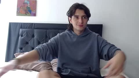 alex_connorr online show from 6, 3, 2025